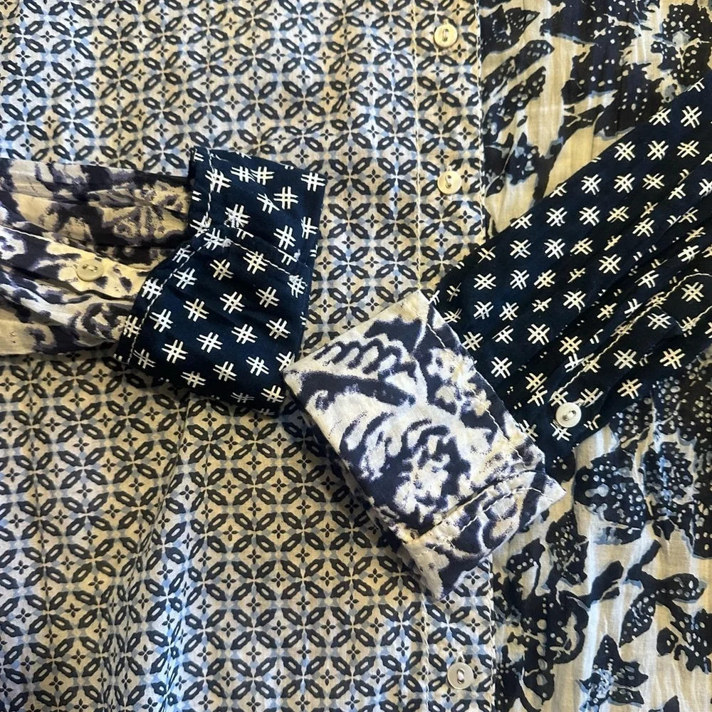 Cino Crinkle Cotton Blue Paisley Floral Batik print Roll Tab Sleeves - Picture 5 of 13
